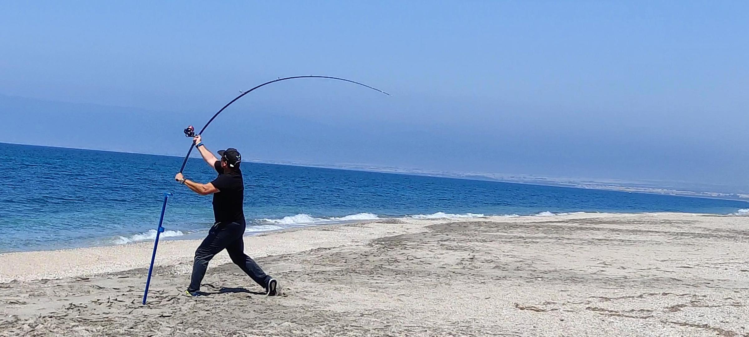 La pesca de garfish con surfcasting, una pesca de verano divertida